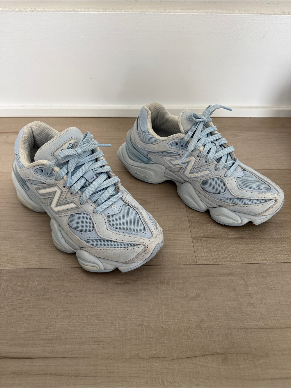 New Balance 9060 - U4.5/W6 - Sea Salt Oxford Blue - Picture 3 of 7